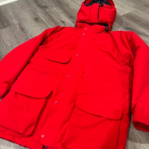 Men’s Medium Red Eddie Bauer Goose Down Made in Canada Artic Winter Parka Jacket - Picture 7 of 10